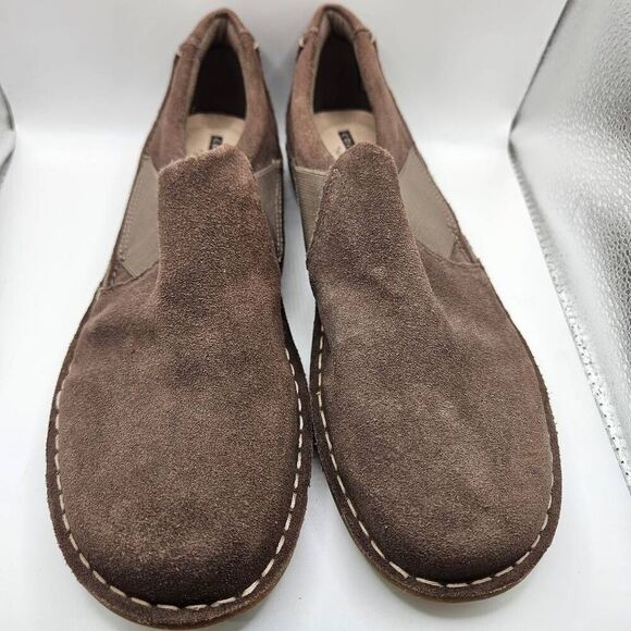 Clarks Brown Casual Loafers With Upper Suede Size 7.5 - Picture 1 of 6
